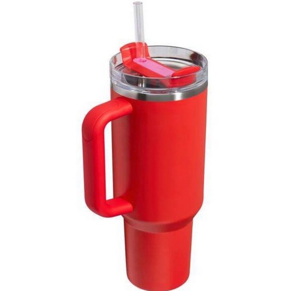 New Target red Valentine’s Day limited edition Stanley 40 oz Flowstate - Picture 4 of 8